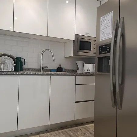 Cachinnans & Albergue